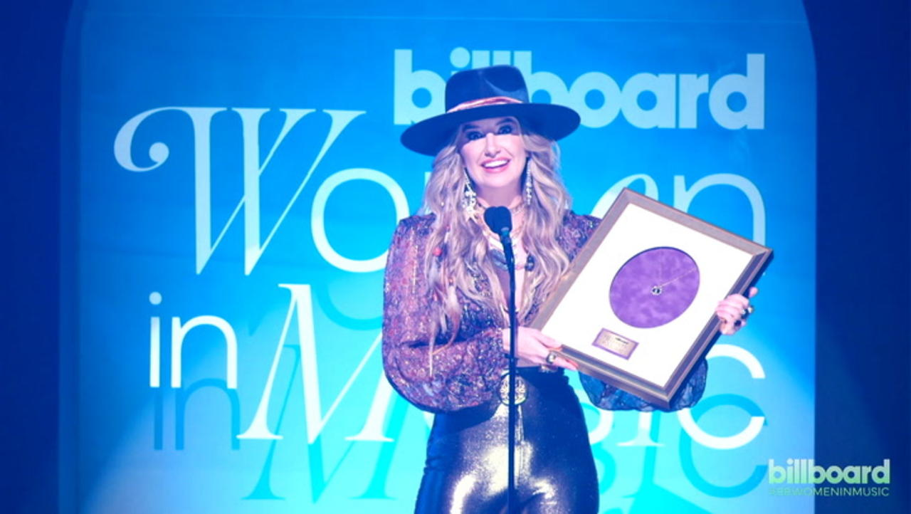 Lainey Wilson Accepts The Rulebreaker Award | Billboard Women in Music 2023