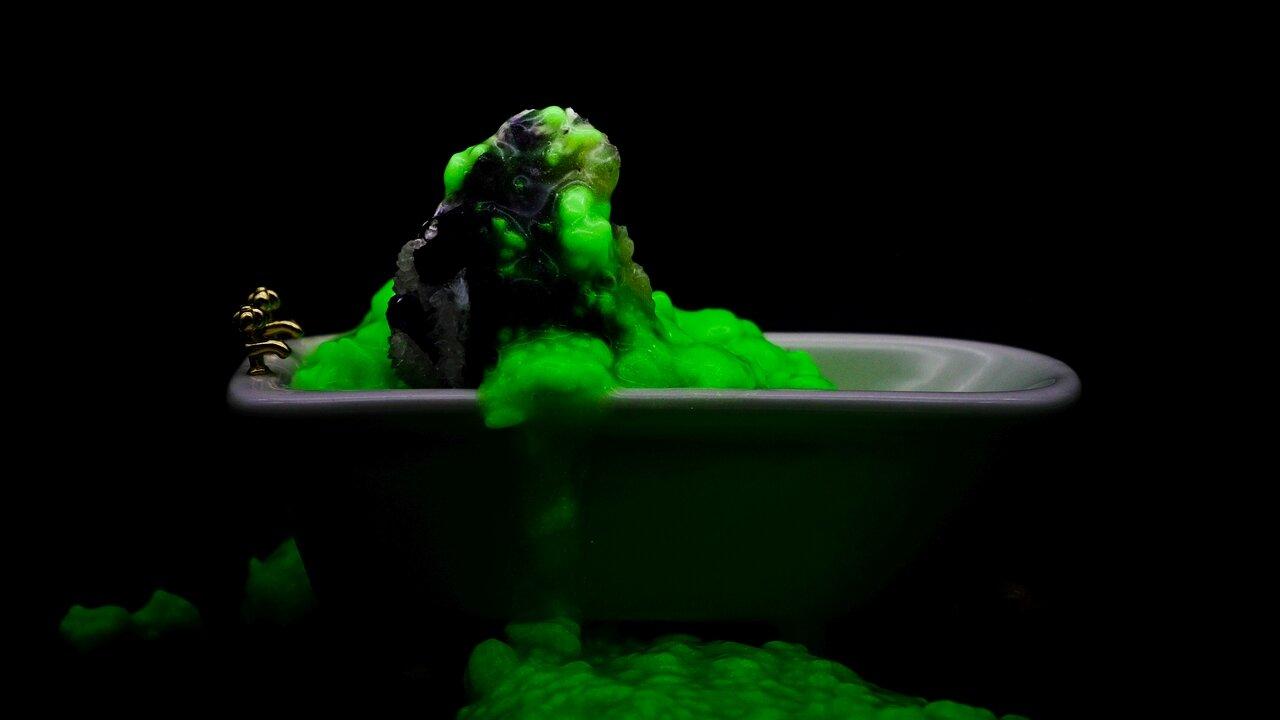 🔴 Live Pet Rock Cam: Sebastian enjoys a mineral slime bath