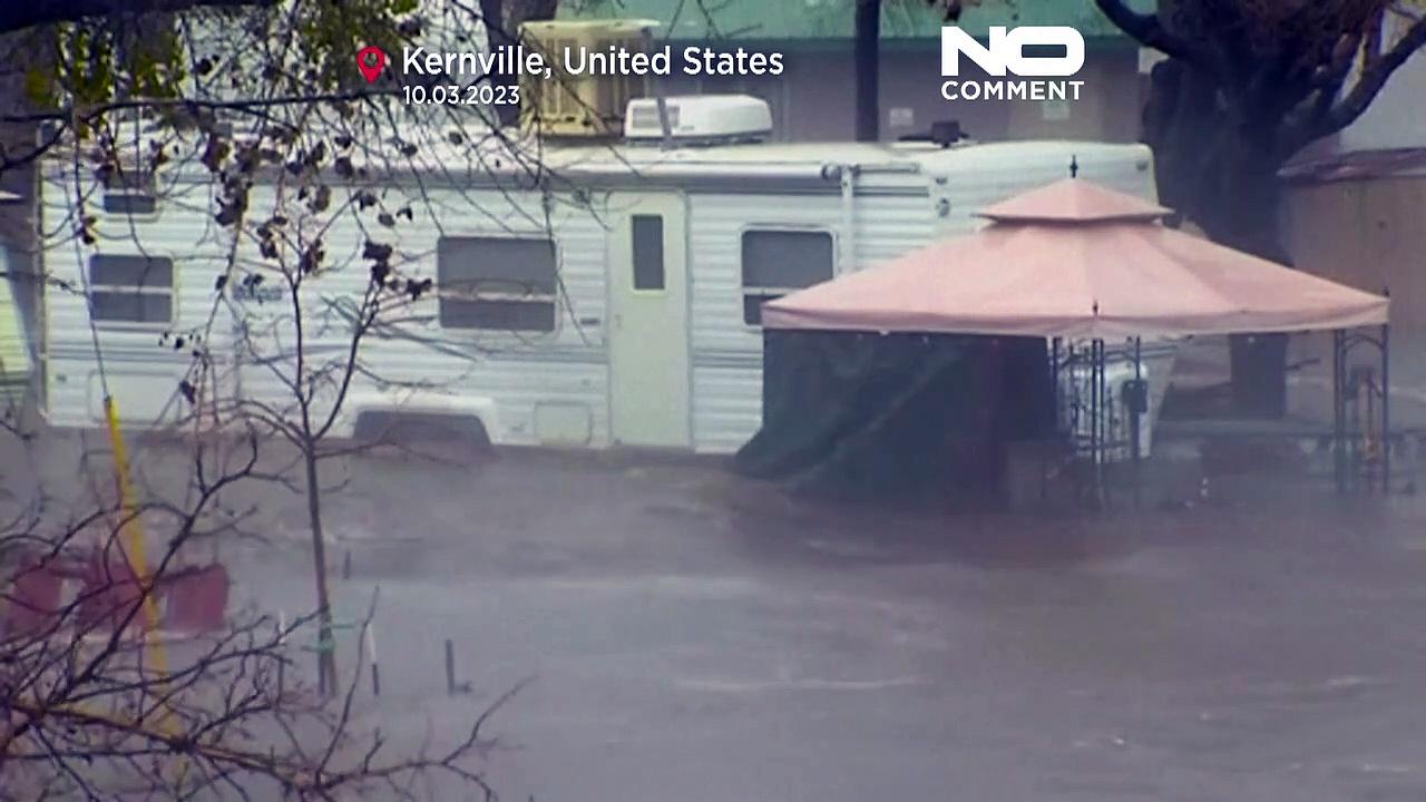 Floods hit the Californian town of Kernville after the Pajaro River breaks its banks
