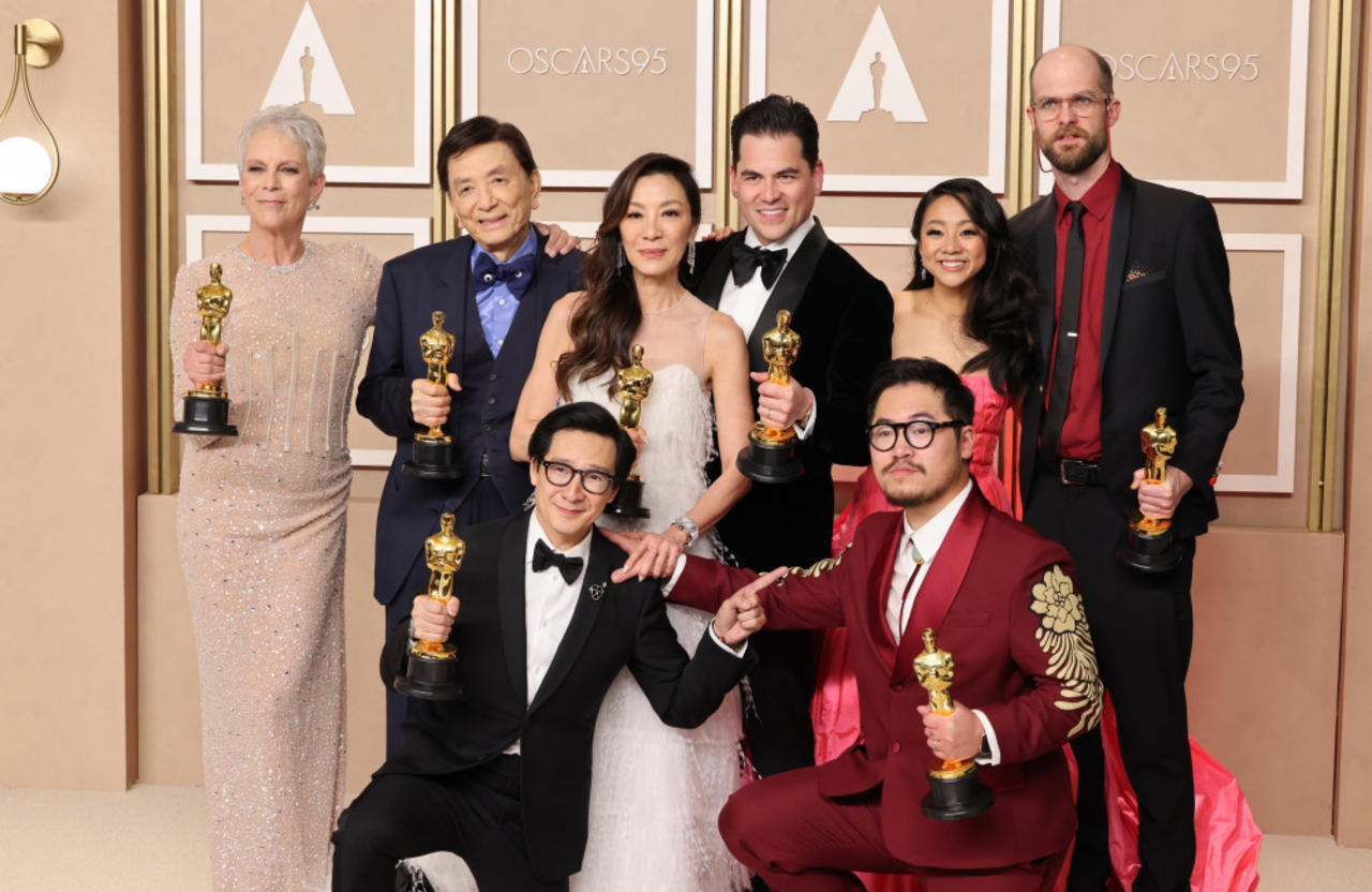 SPECIAL OSCARS: TOP STORIES OF THE DAY