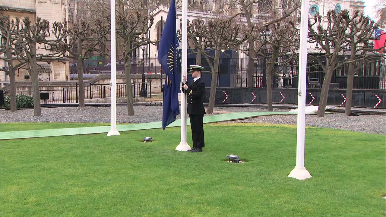 Commonwealth Flag for Peace raised to join members' flags