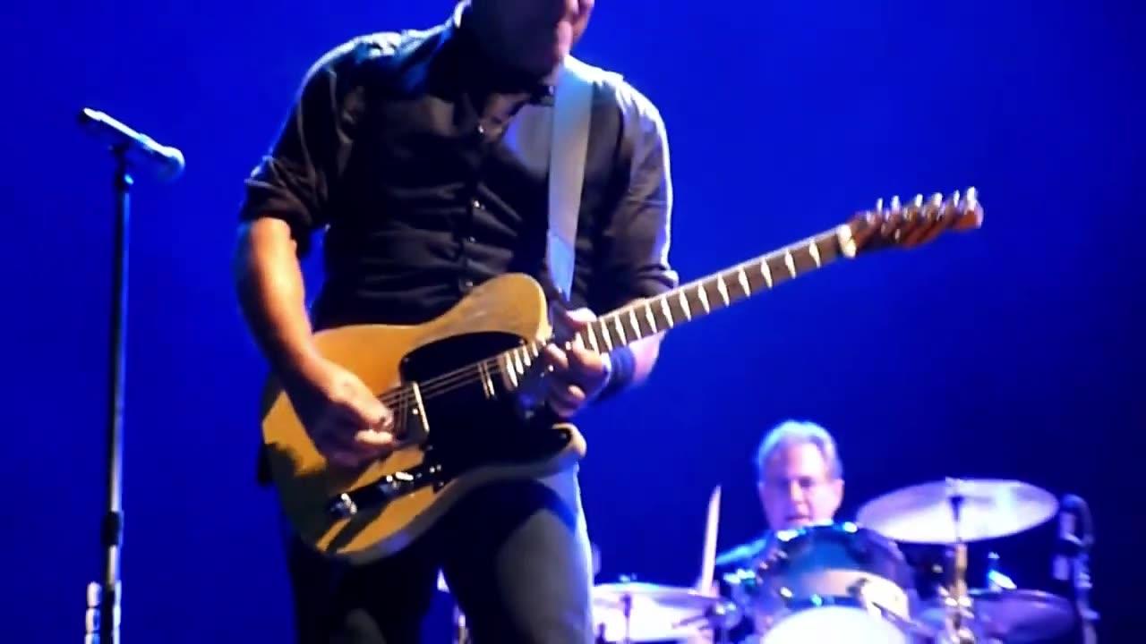 Bruce Springsteen - GUITAR SOLO / Wrecking Ball Tour