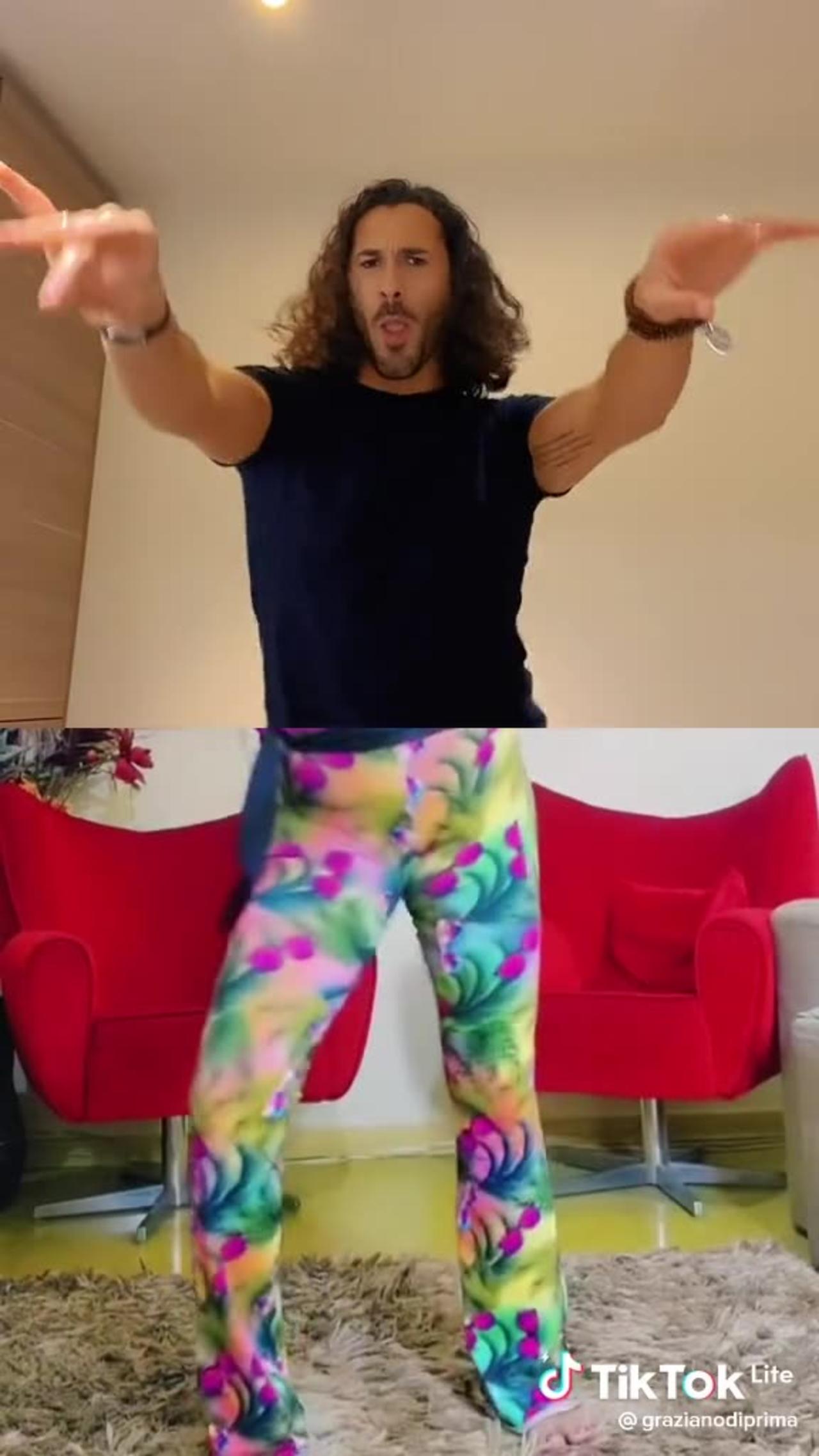 Why Rosaline'S Comedy Is Trending On Tiktok - 7ou7s5b