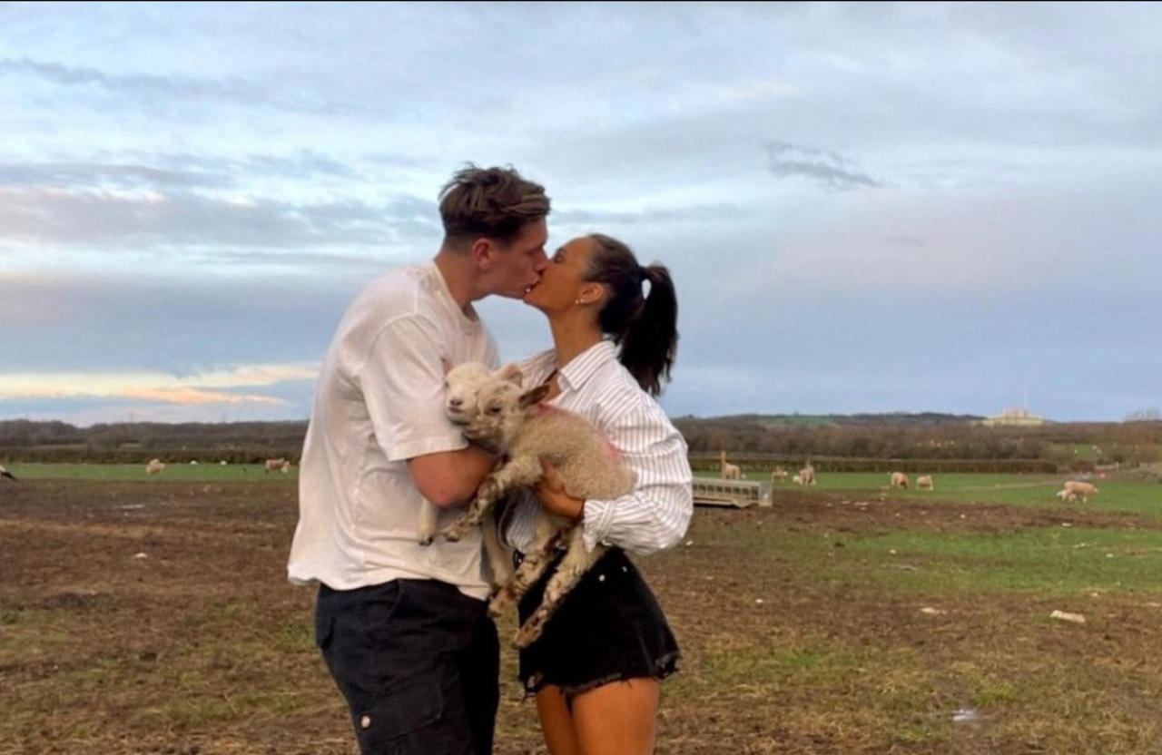 Love Island’s Will takes Jessie to visit his sheep