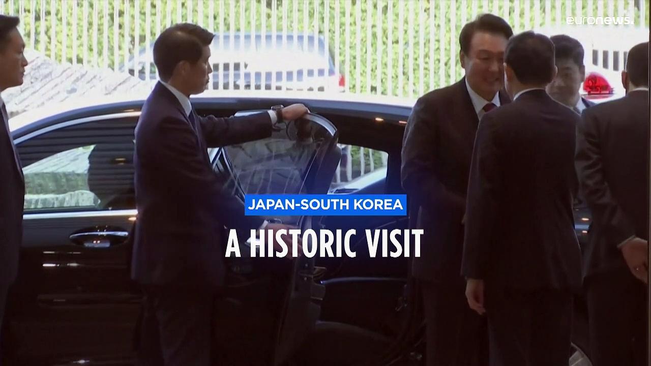 Japanese and South Korean leaders meet to restore relations and strengthen regional security