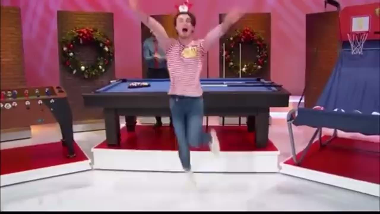 Footage of Dylan Mulvaney on the Price is Right before "transitioning" has emerged - Seemed normal 👀