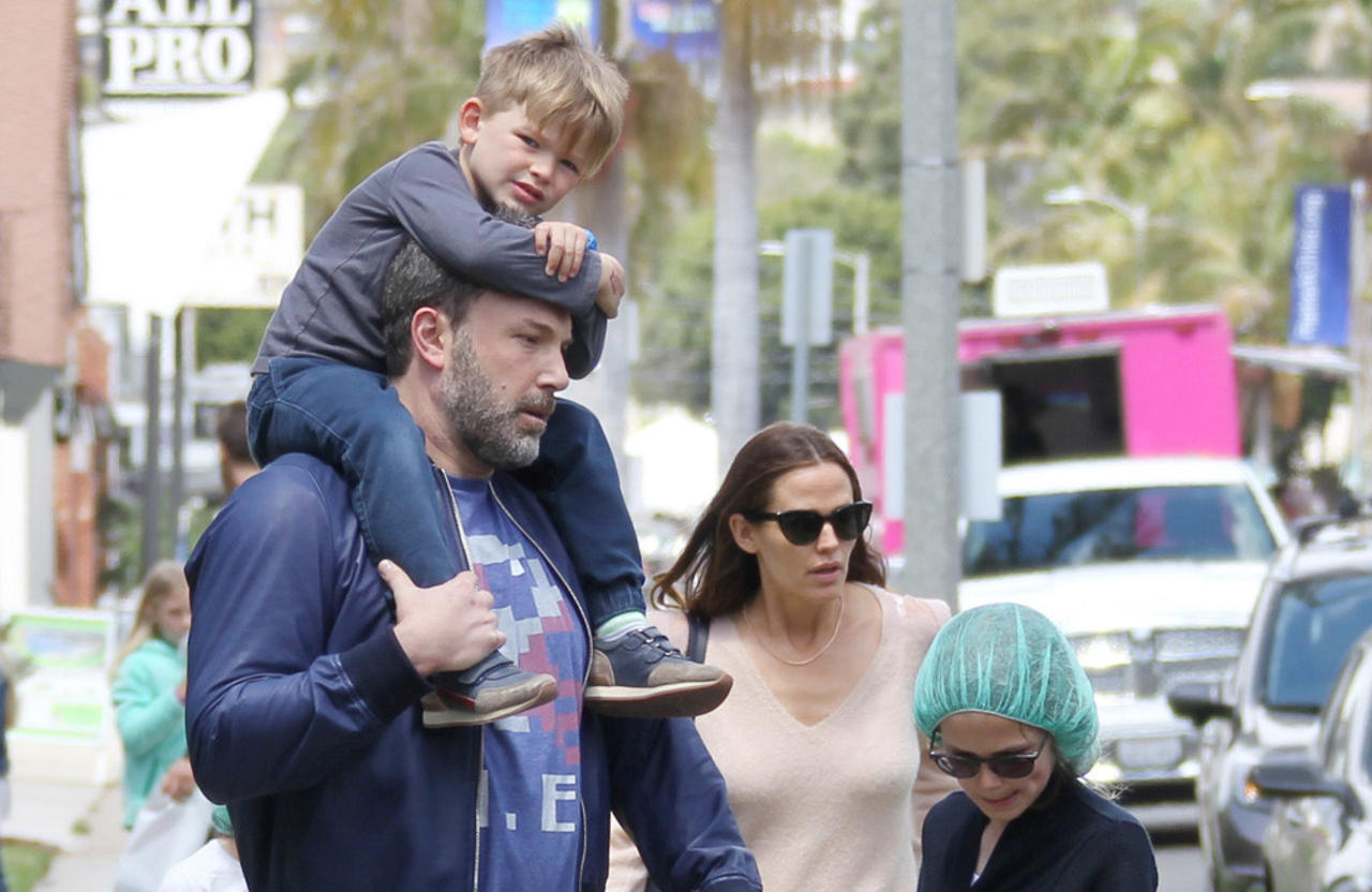 Ben Affleck backtracks on ‘sad’ claim he would have kept drinking if he’d stayed with Jennifer Garner