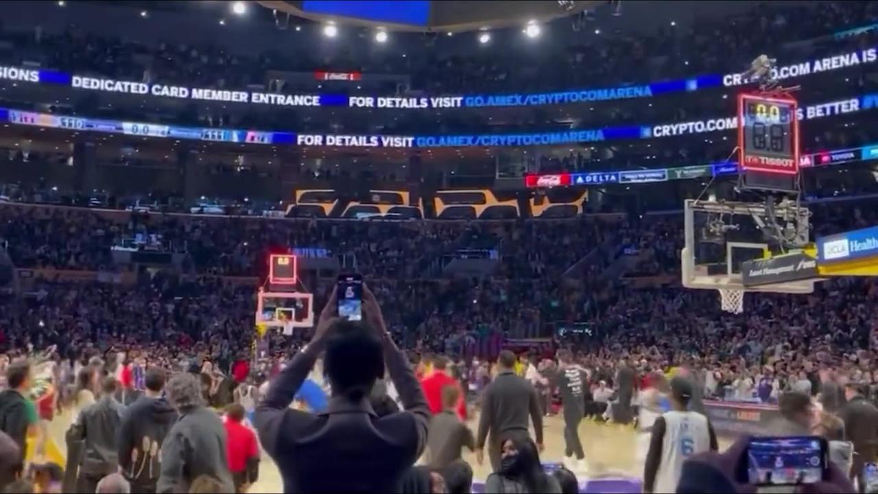 Maxi Kleber 3 point shot wins game against Lakers (different angles)