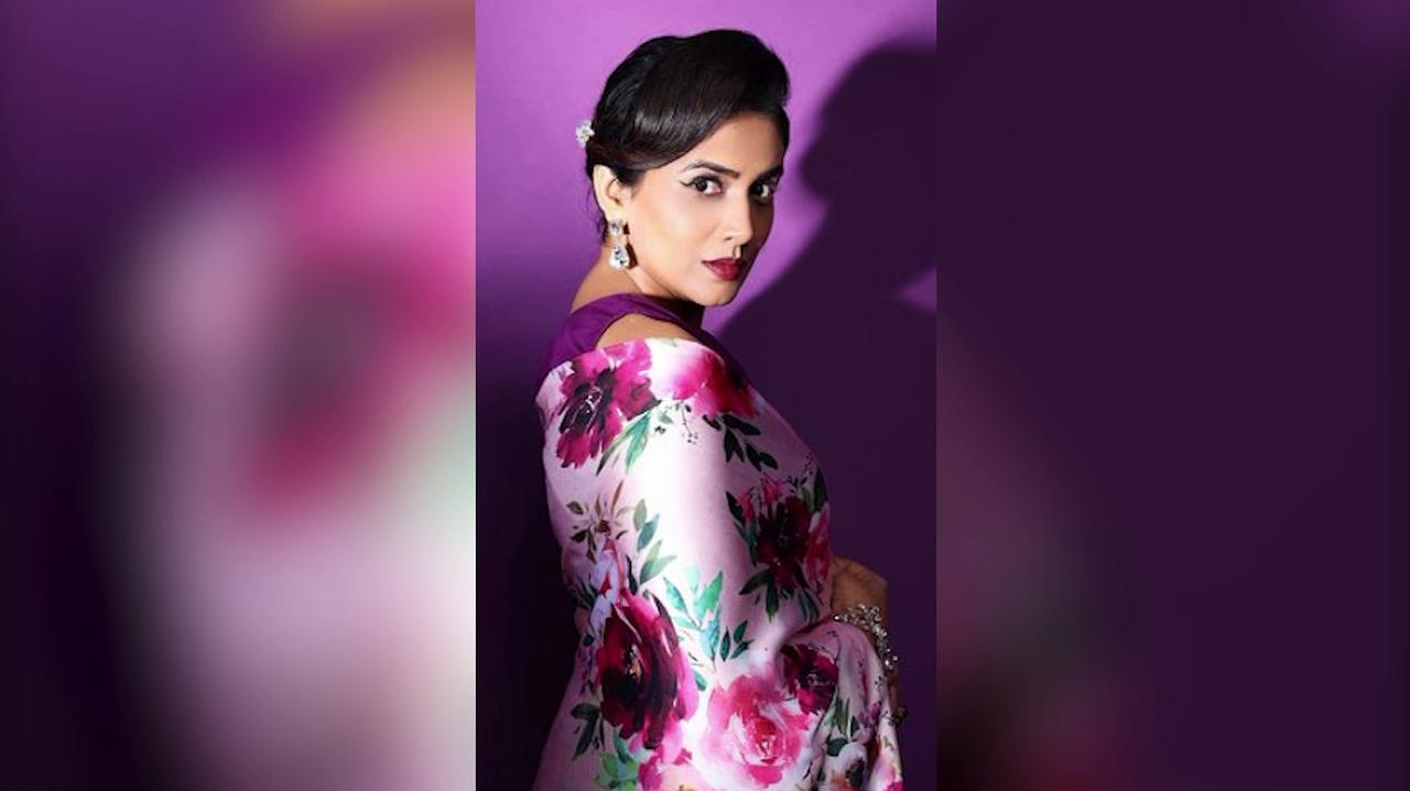 Sonali Kulkarni apologises over 'Indian girls are lazy' remark