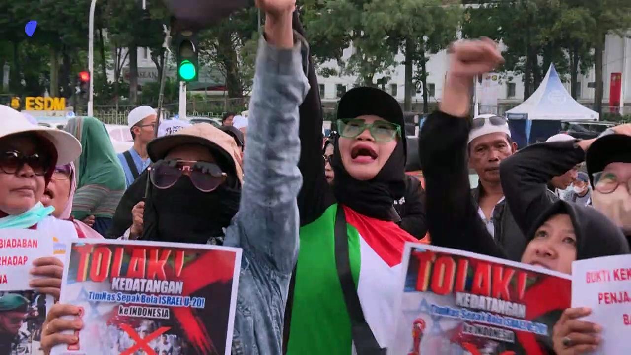 Muslims in Indonesia protest the participation of Israel’s U20 football team