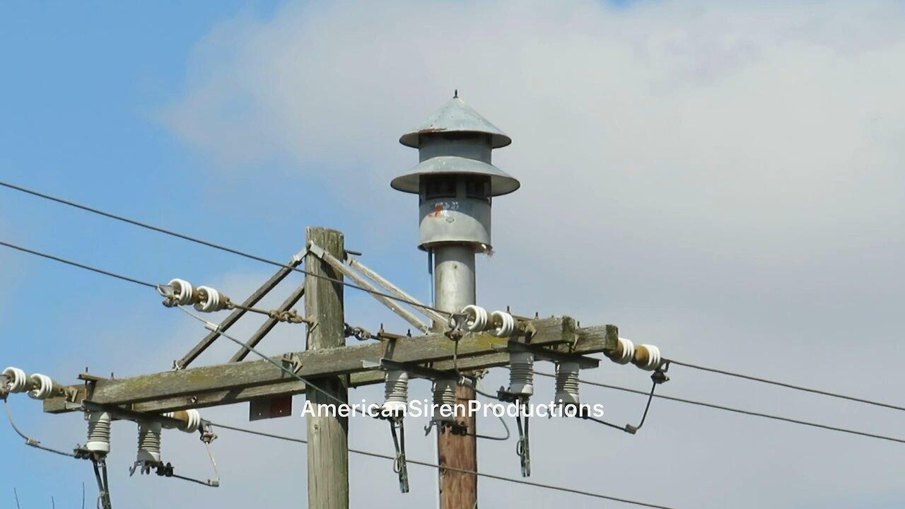 Tornado siren test, Coulterville, Illinois One News Page VIDEO