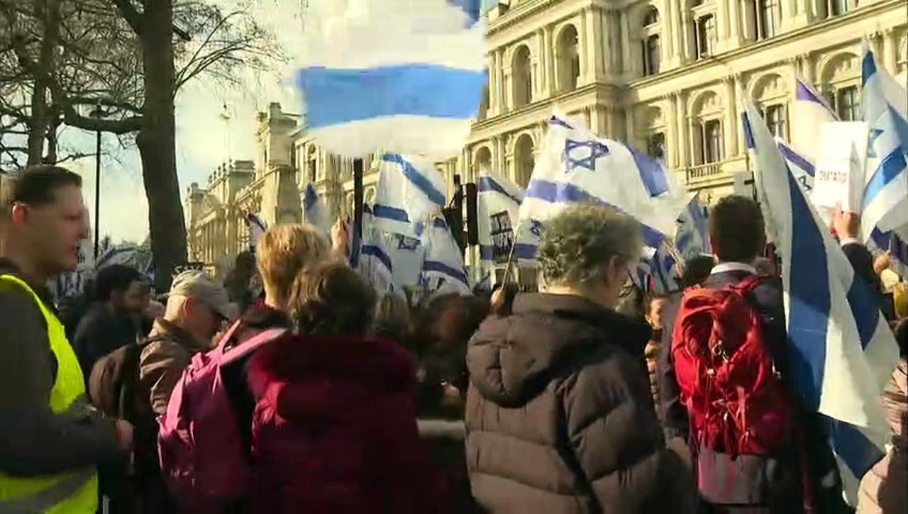 Anti-Netanyahu protests on Whitehall on Israeli PM's visit