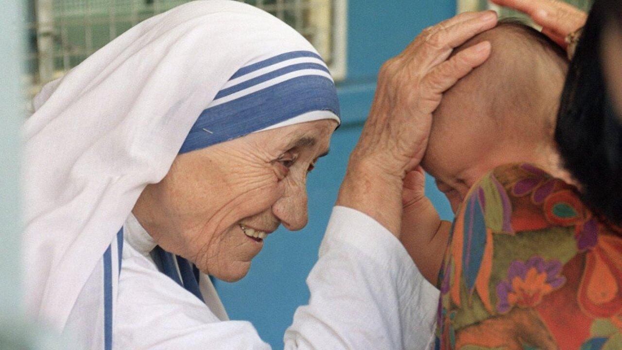 Mother Teresa  her life and her love for God and people part 2