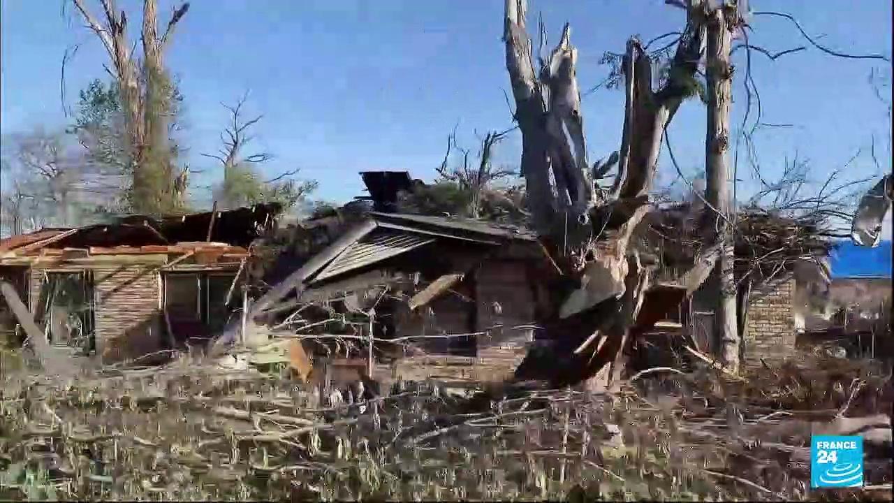 After tornado kills 25, Mississippi faces more extreme weather