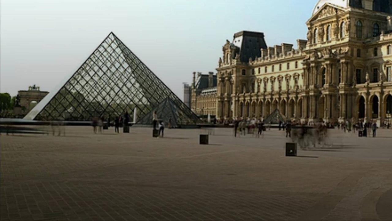 Louvre Staff Participate in Nationwide Protest One Day