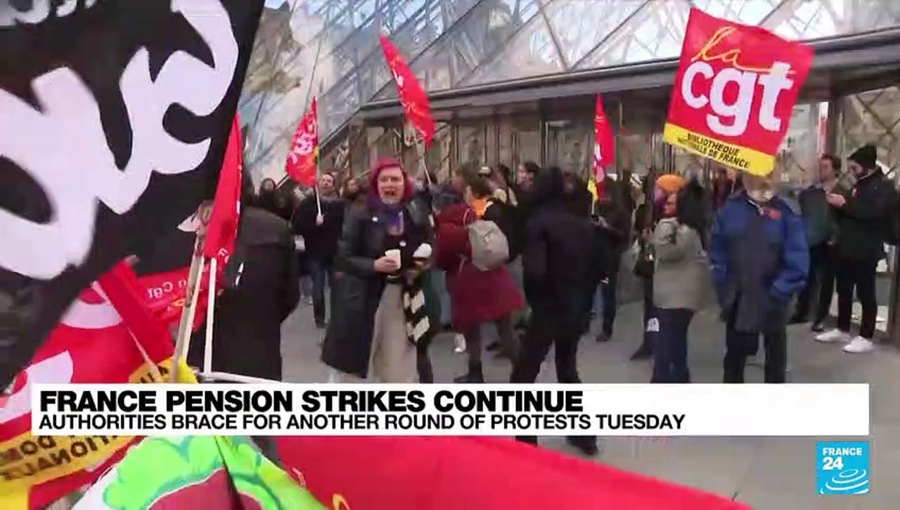Violence escalates in French pension reform protests