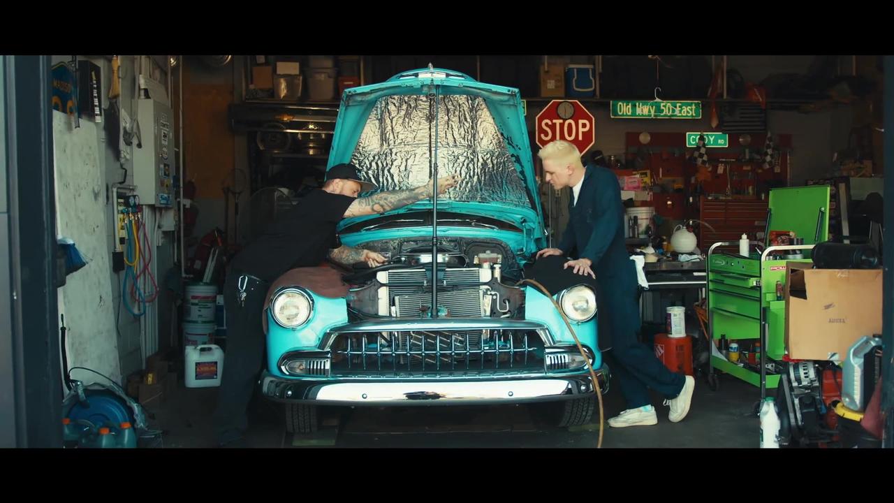 vaultboy - i can't do anything right (Official Music Video)