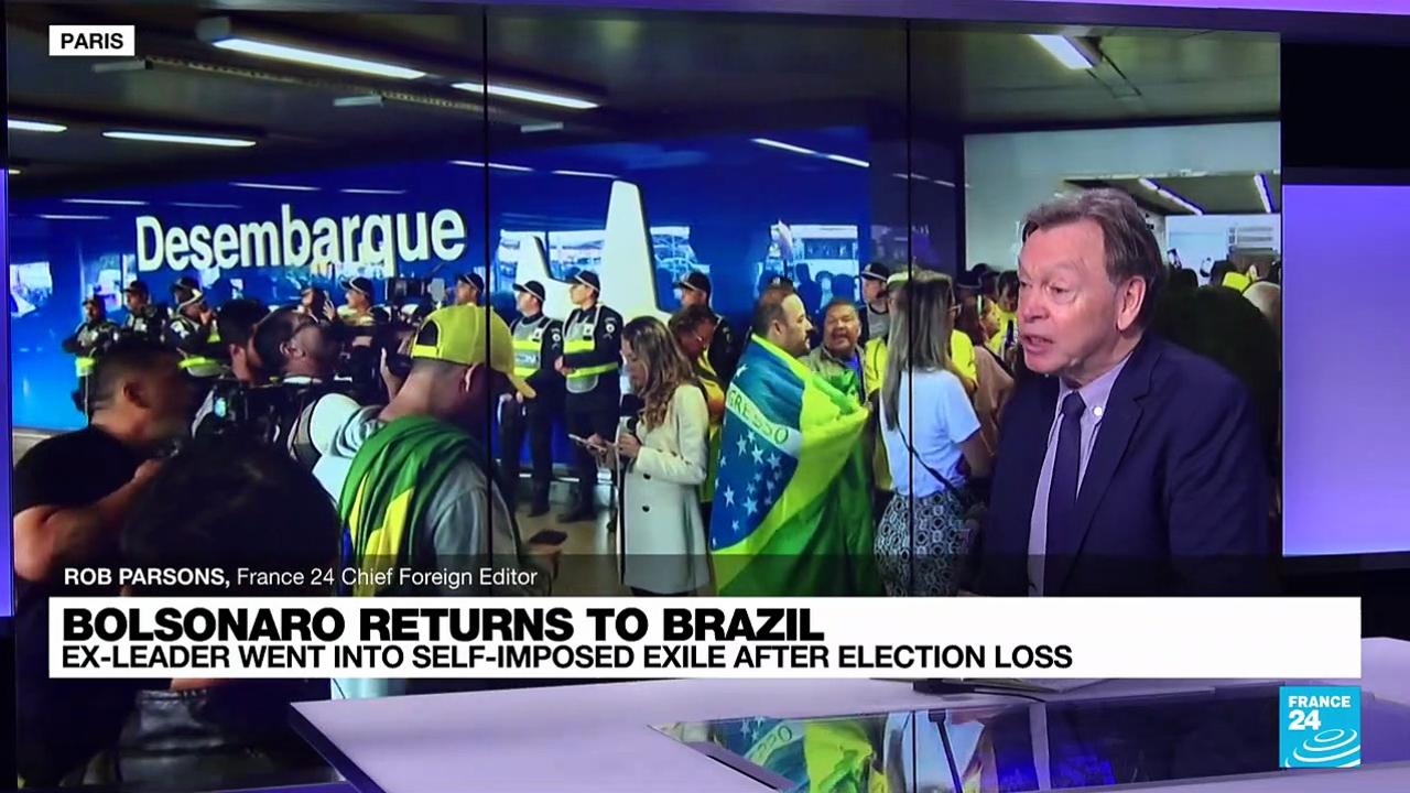 Bolsonaro returns to Brazil, welcomed by supporters at airport