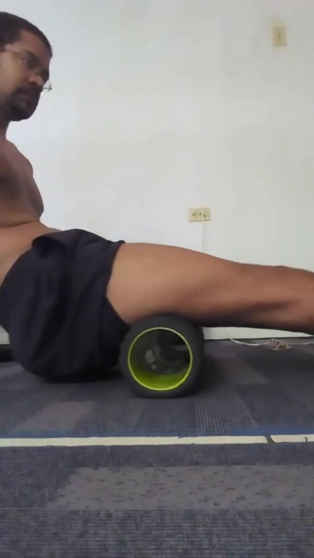 Foam Roll Your Hamstring Try It Out One News Page Video 5975