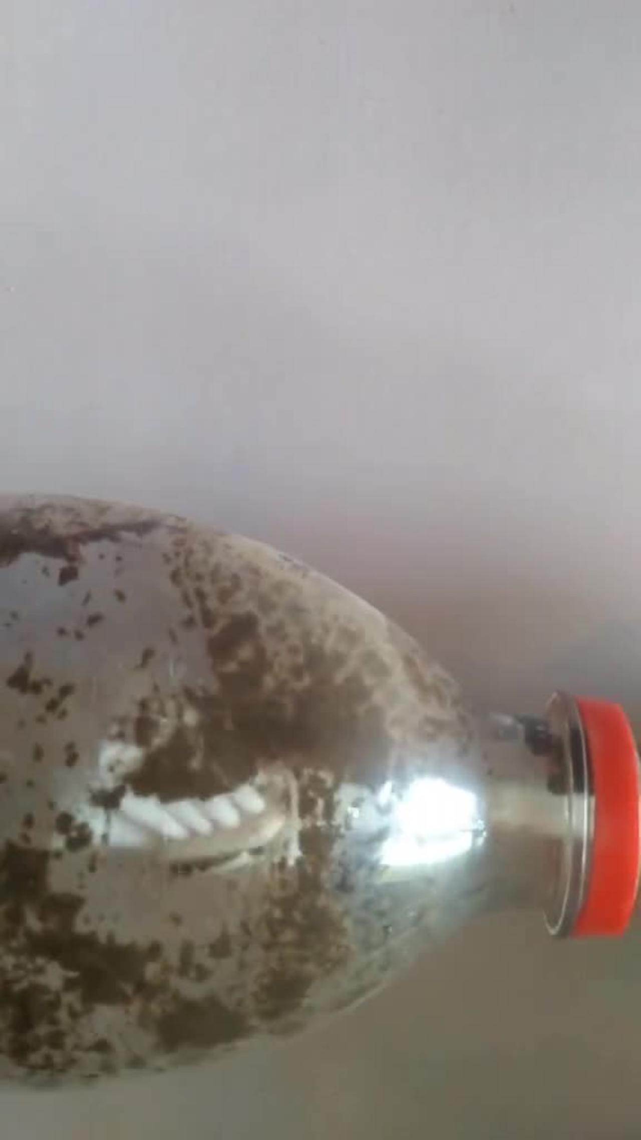 Bottle cleaning hack One News Page VIDEO
