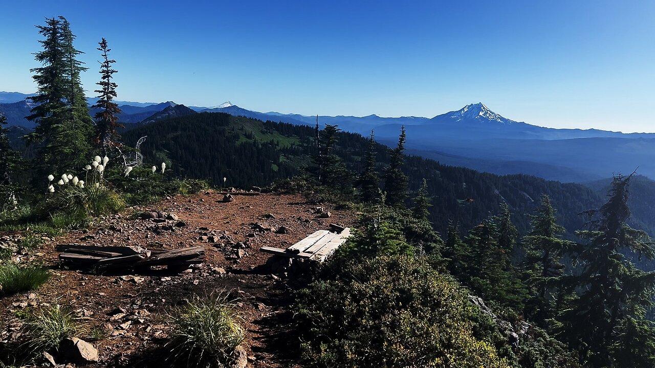 Ascending TO THE SUMMIT of EPIC & GORGEOUS Crescent Mountain!!!!!! | 4K | Crescent Mountain | Oregon