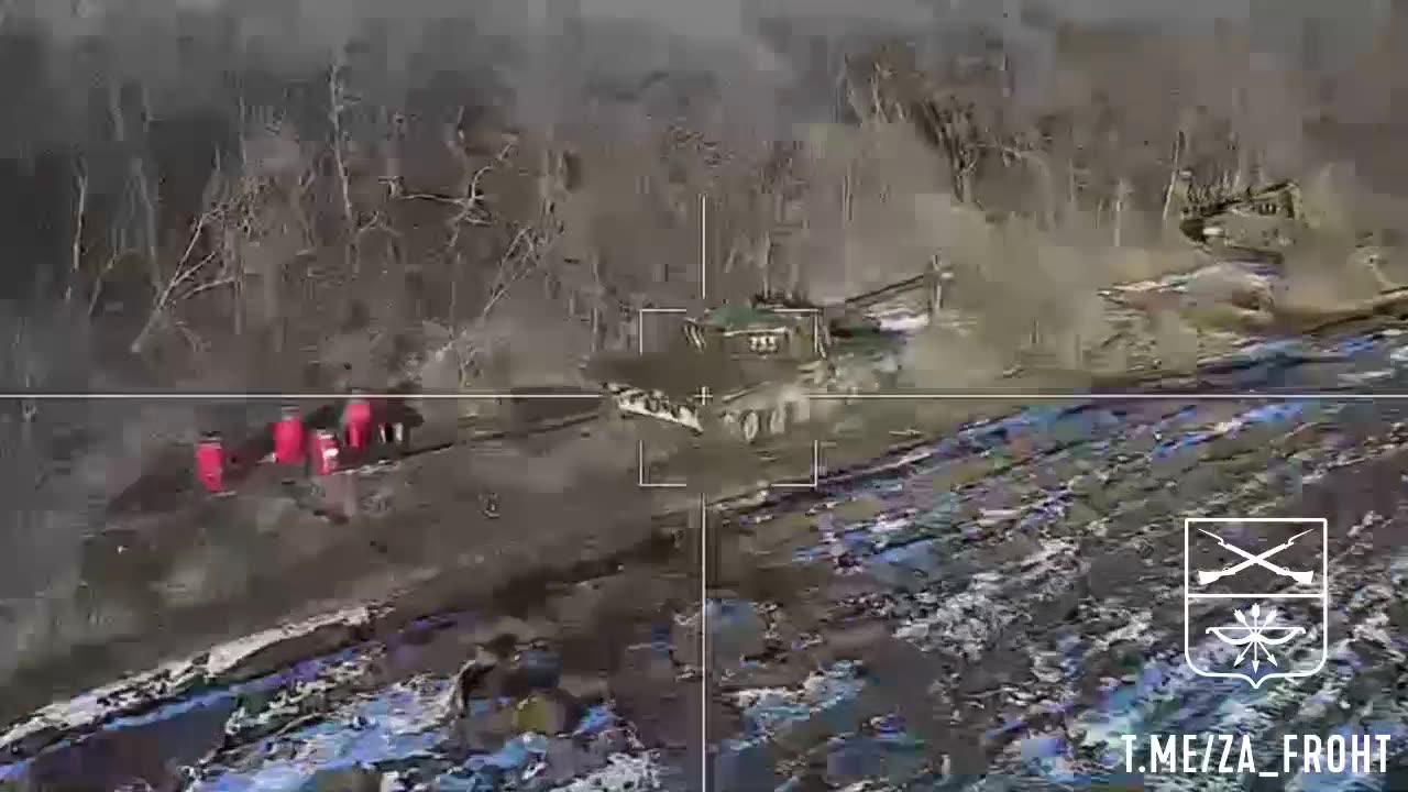 Russian Lancet UAV-kamikaze Defeat AFU Tank - One News Page VIDEO