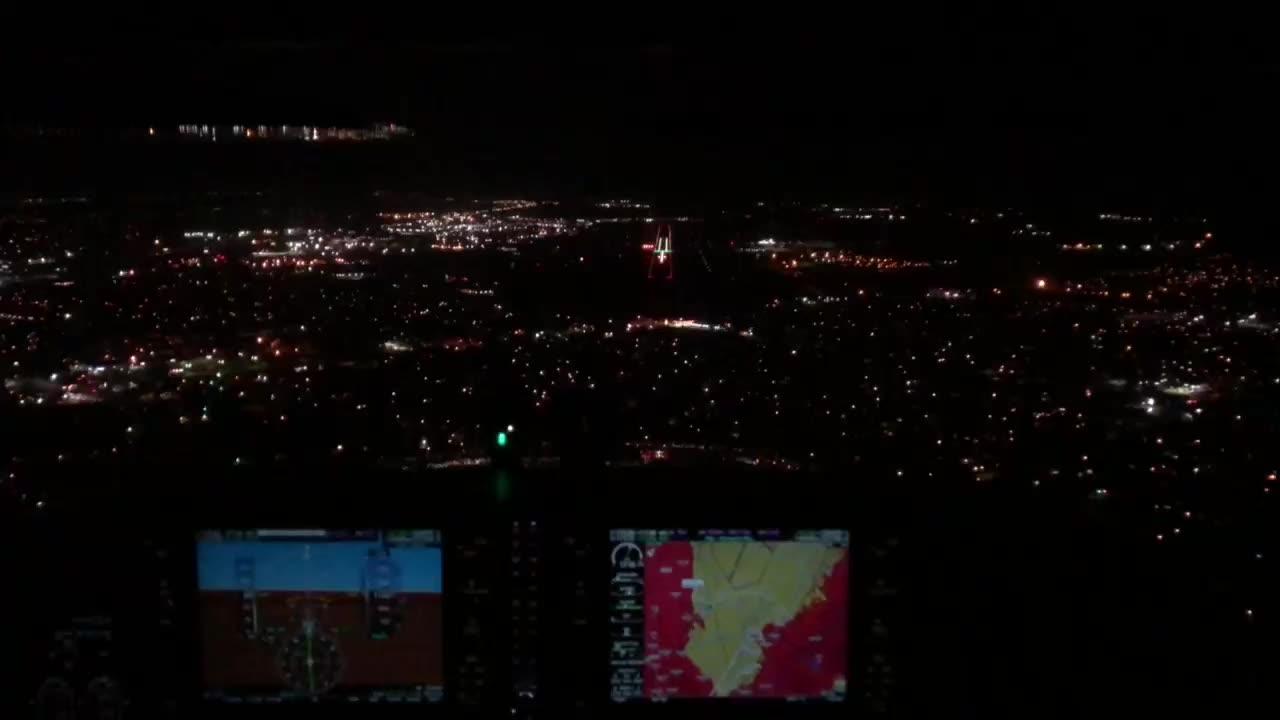 Night Landing at KBFL in a Cessna 172 G1000