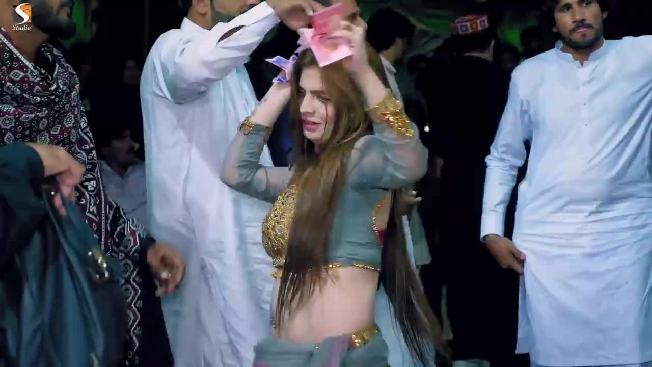 Aisa Banna Sanwarna , Hani Sheikh Dance Performance , Mianwali Show 2022