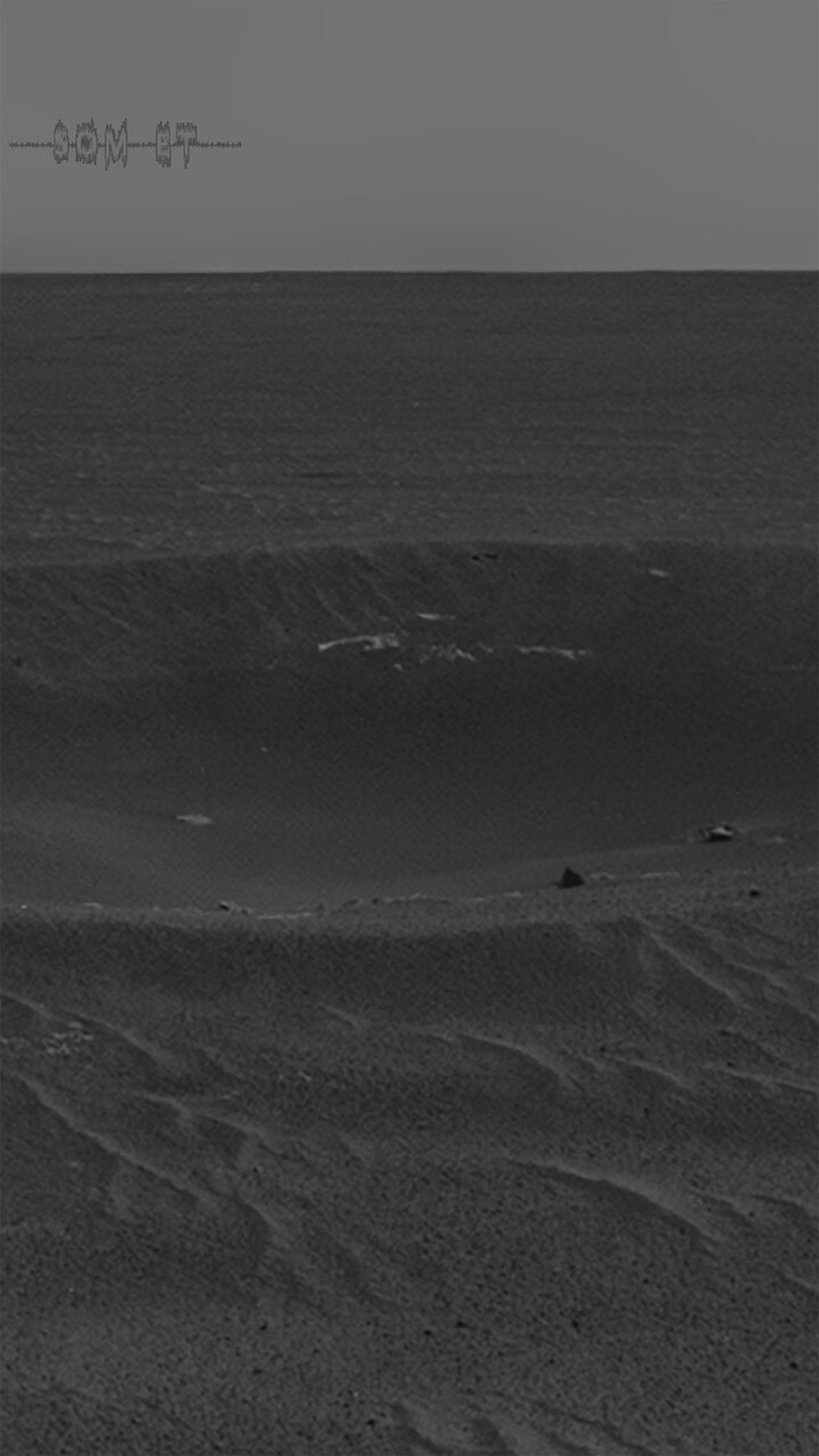 Som ET - 52 - Mars - Opportunity Sols 2410 - Yankee Clipper' Crater on Mars (Left Eye)
