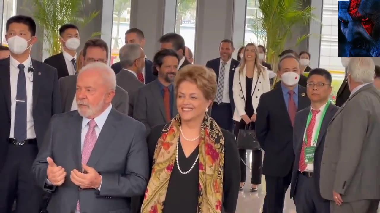 President Lula arrives at the headquarters of the BRICS New Development Bank