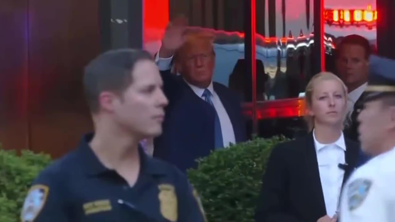 President Trump back at Trump Tower - it was a very long day but he still gives a wave