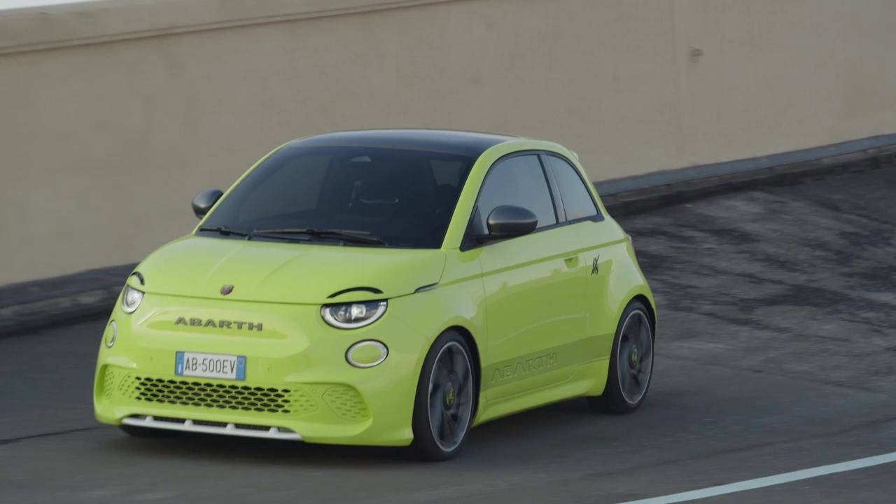 Abarth 500e Driving Video