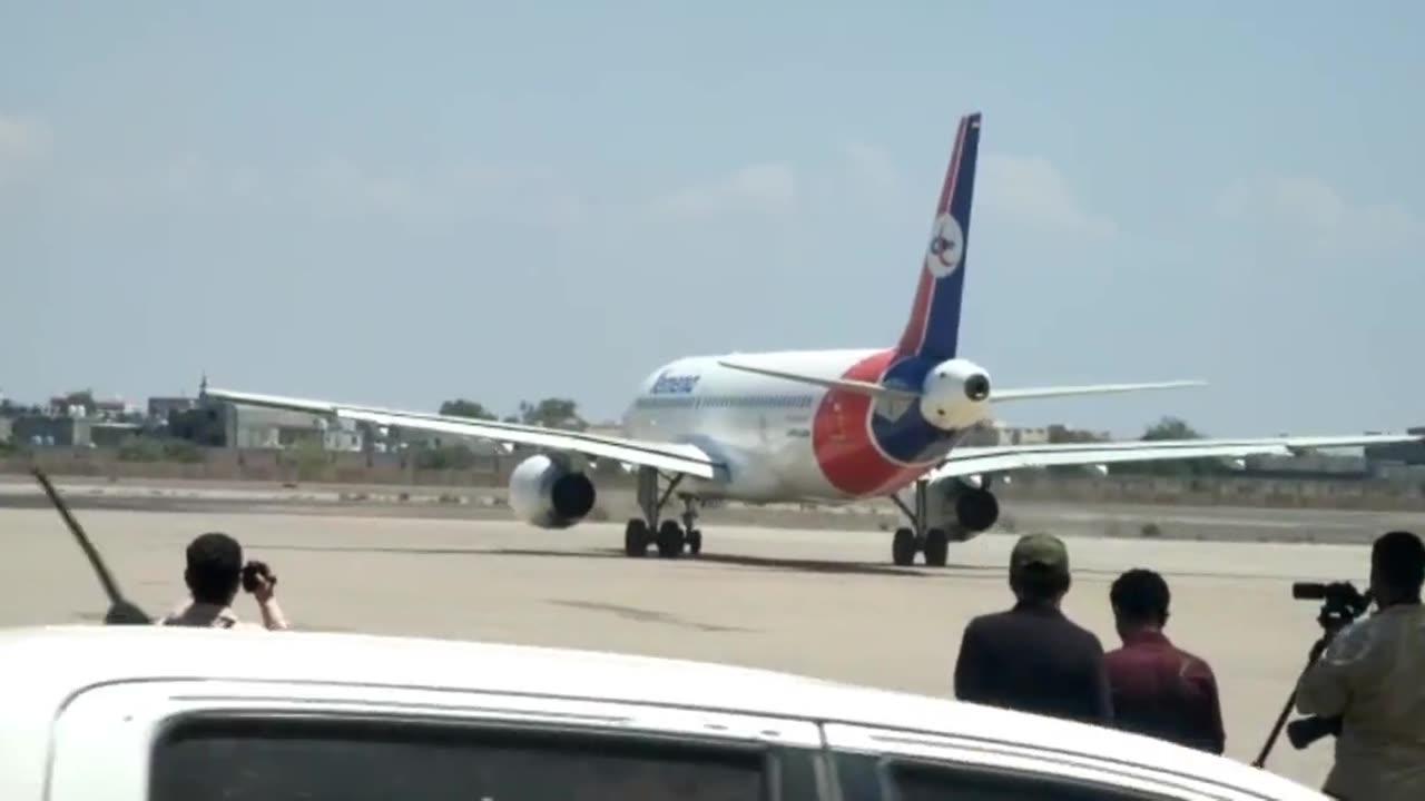 Flights take off as Yemen prisoner exchange One News Page VIDEO