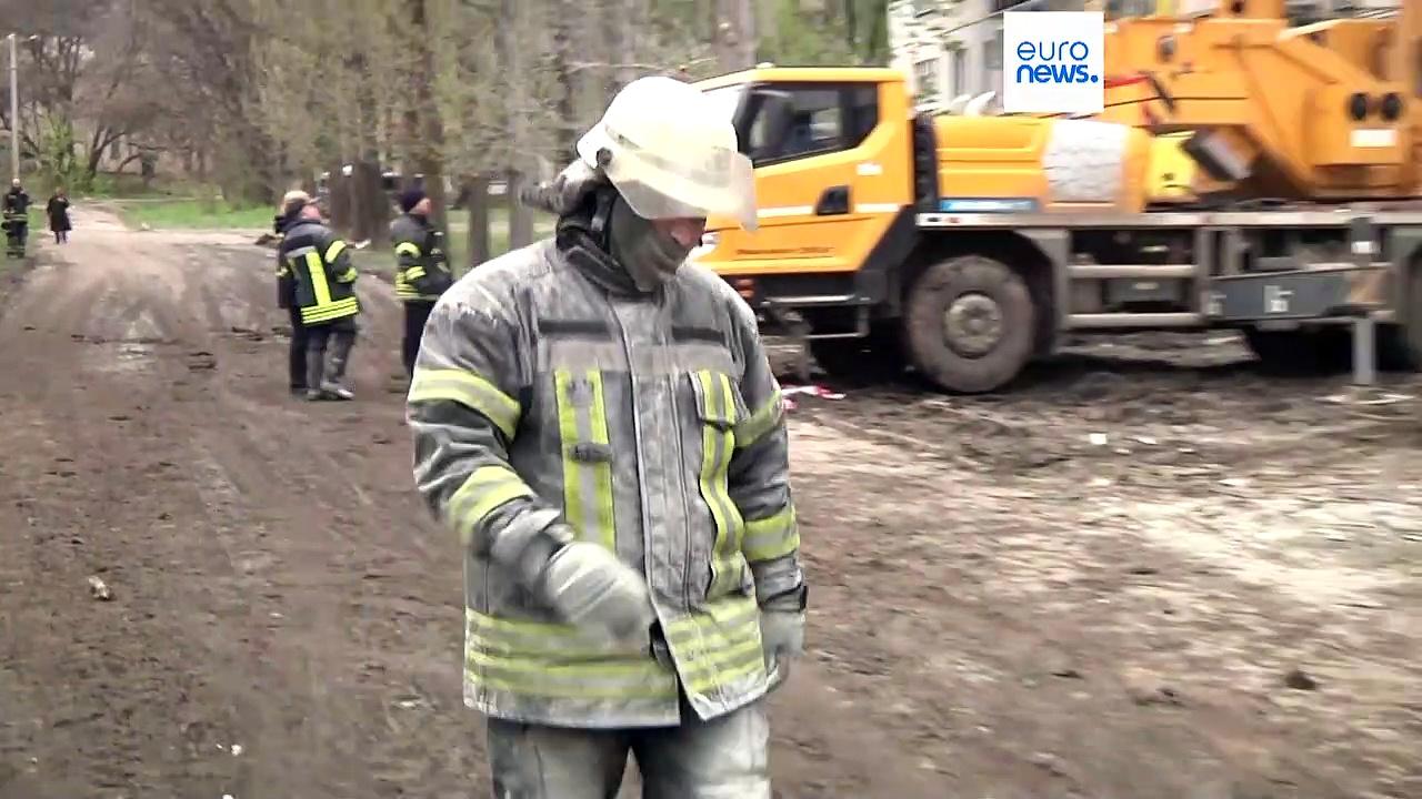 Rescue crews in Sloviansk work through the rubble as death toll rises to 11