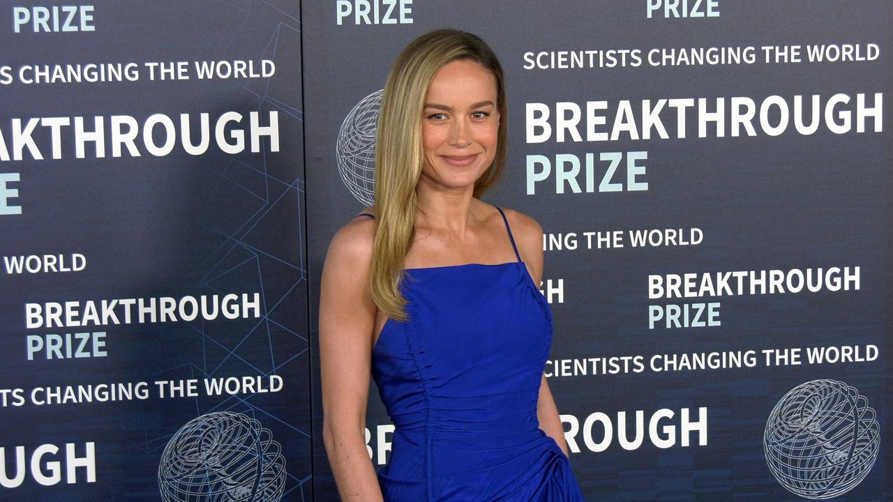 Brie Larson 2023 Breakthrough Prize Awards - One News Page VIDEO