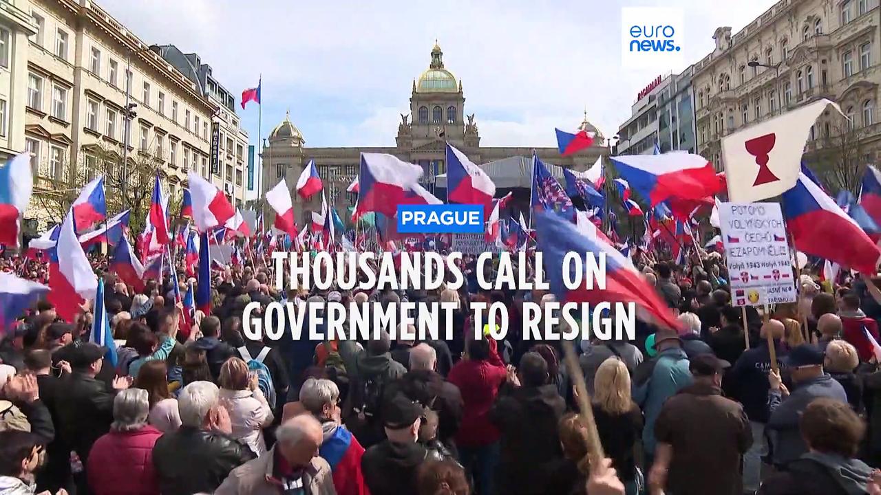 Thousands protest in Czech capital calling on the government to resign