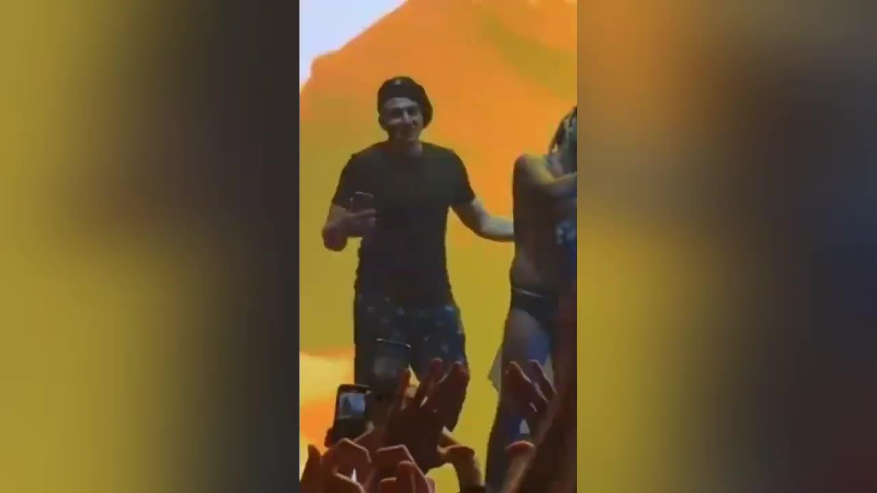SteveWillDoIt with 6ix9ine Live at Concert in Russia