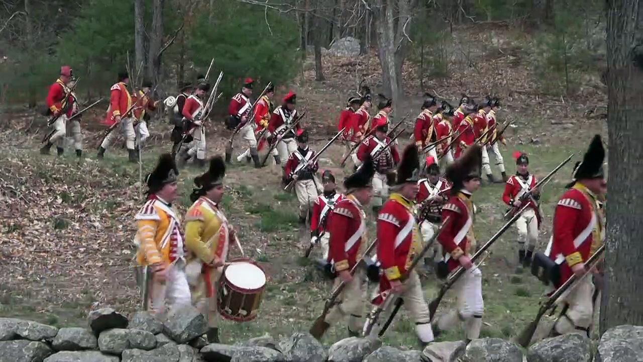 History enthusiasts reenact American Revolutionary War battle