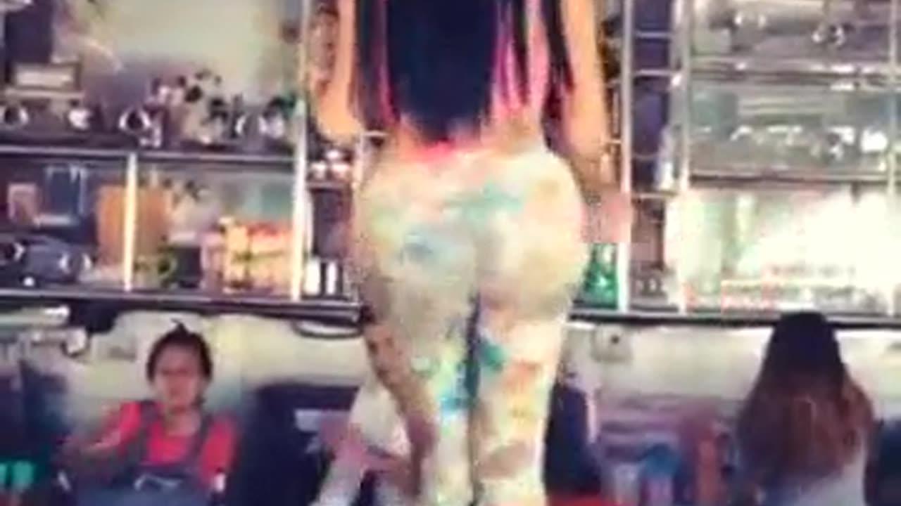 Big butt dancing on the bar table