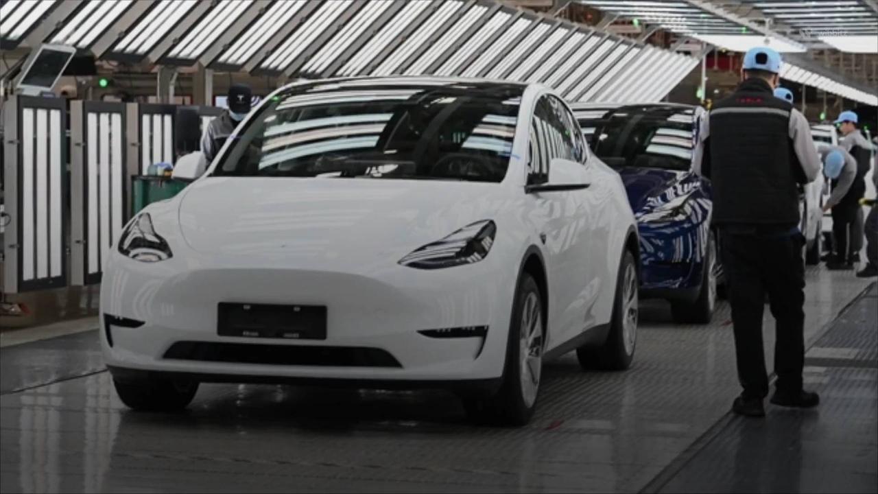 Tesla Announces Price Drop Ahead of Q1 Earnings Report