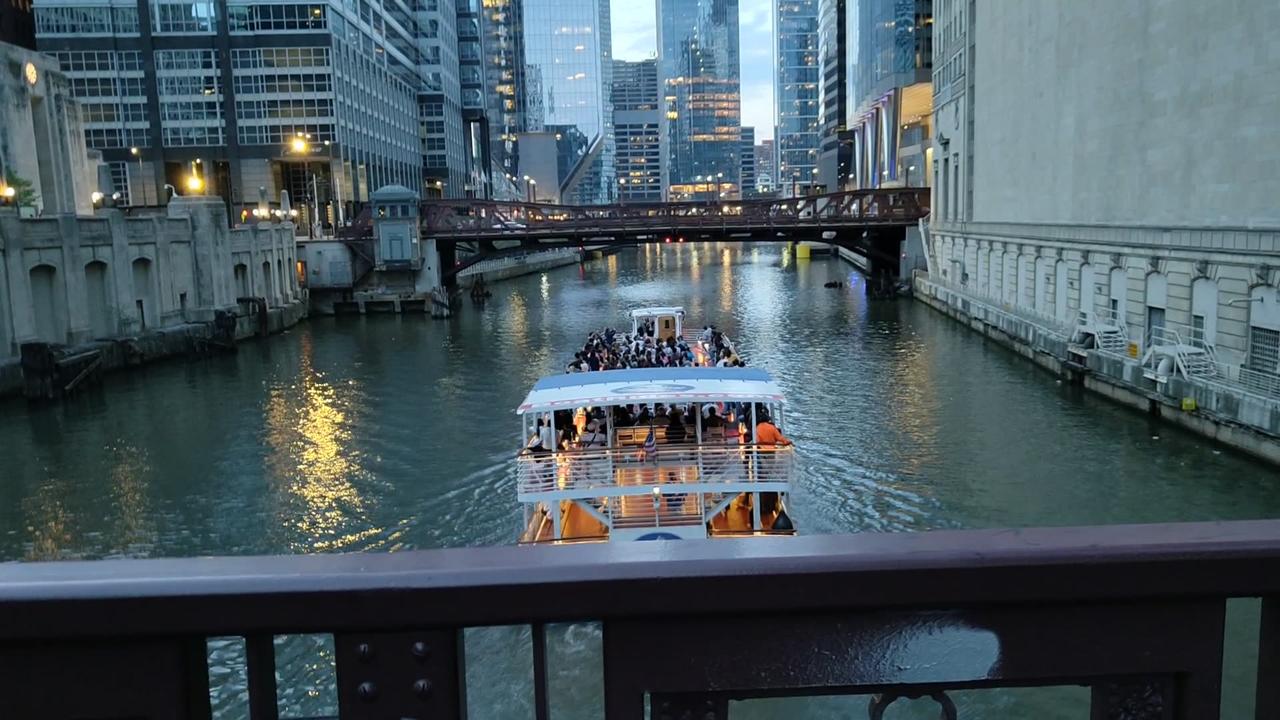 Boat ride on Chicago River