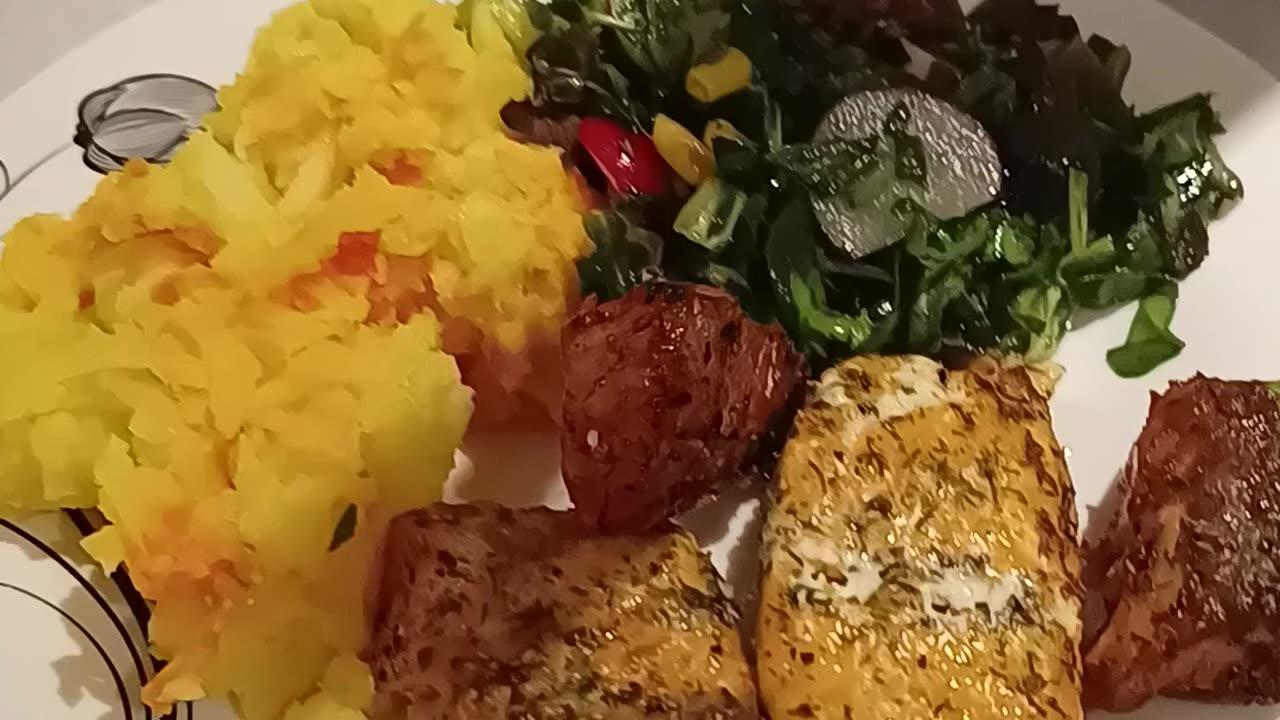 Air fried Salmon fillets with bulgur pilav and green salad on side