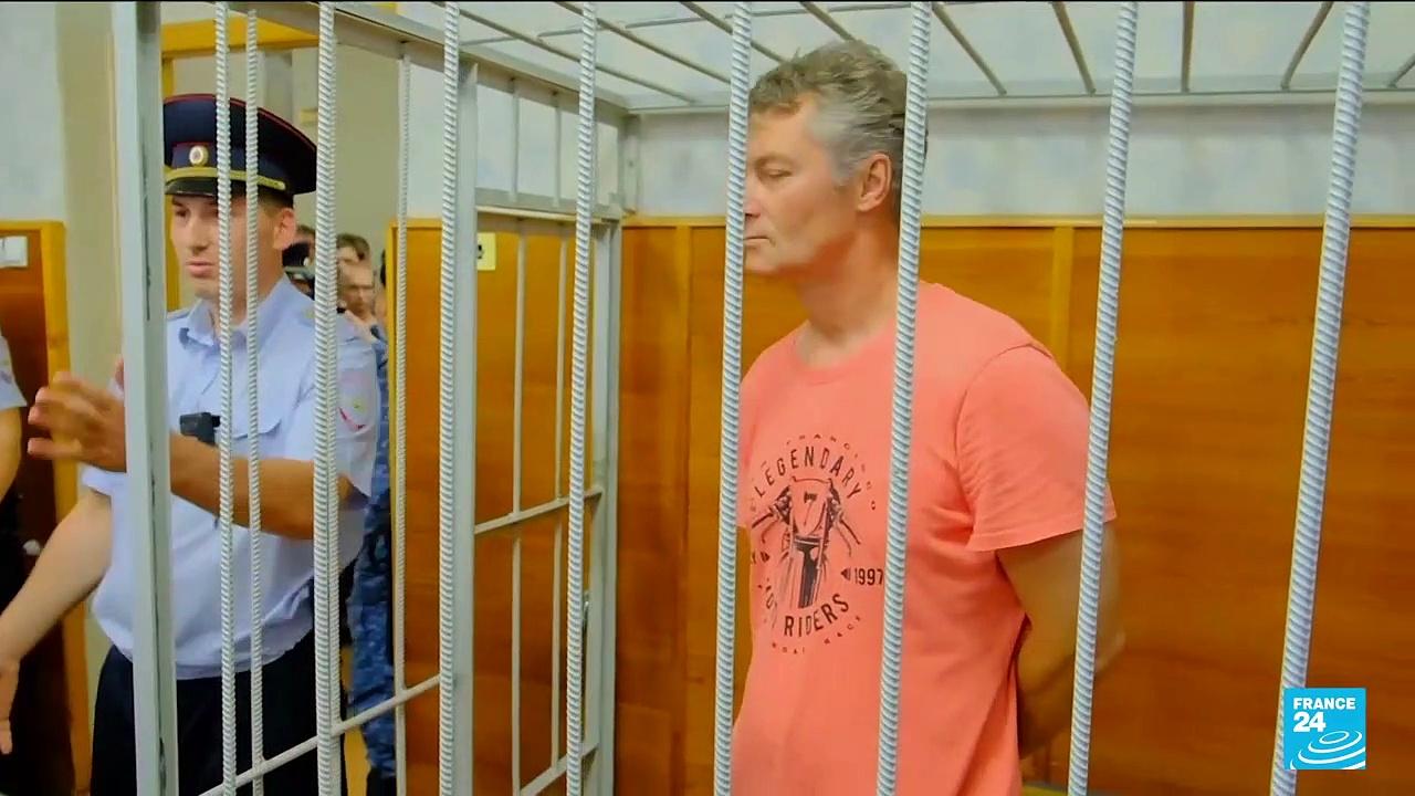 Yevgeny Roizman trial: Russian opposition leader accused of criticising army