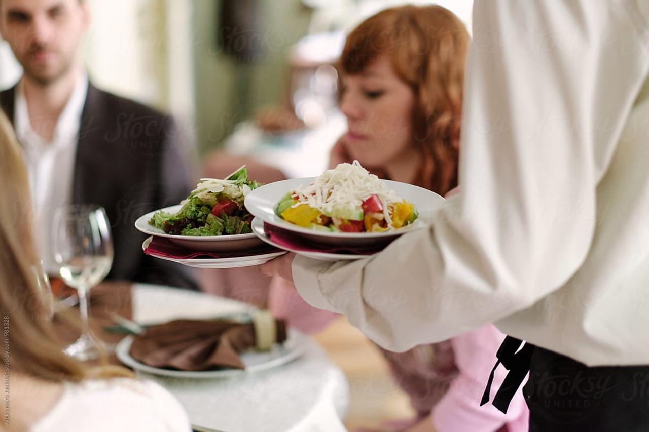 9 Ways Restaurants Sneak Extra Calories Into Meals