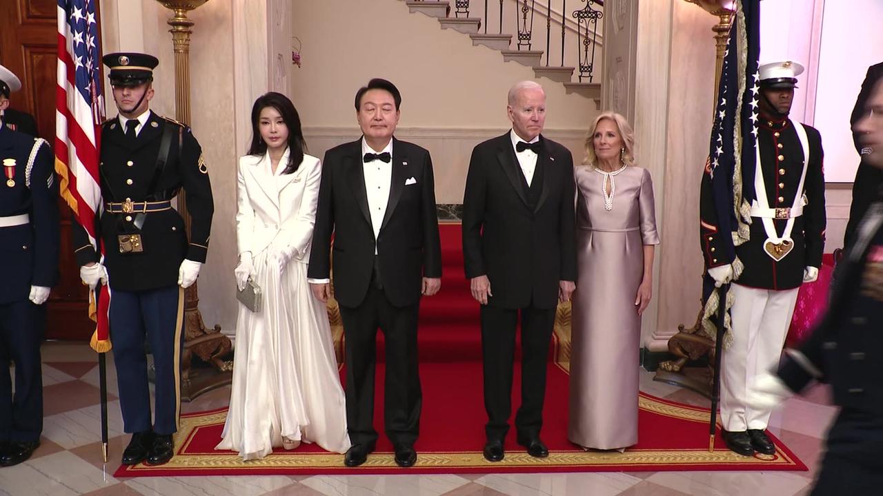 Biden hosts South Korean President and First Lady for state dinner