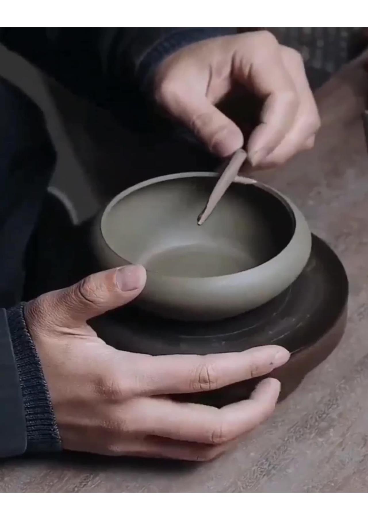 Handicraft pot
