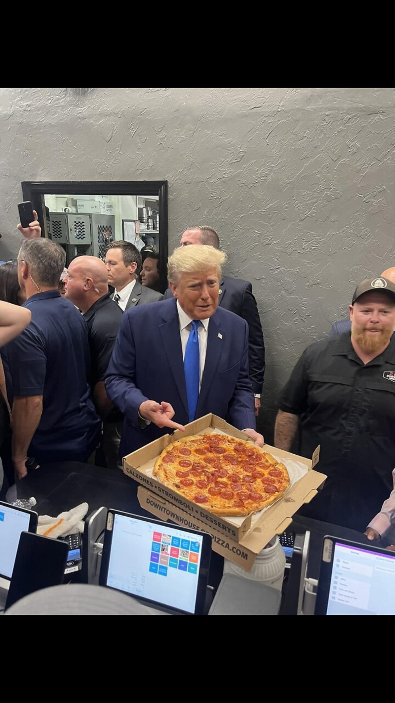 Crowd Erupts When Seeing Trump at DHOP pizza in Fort Myers, FL