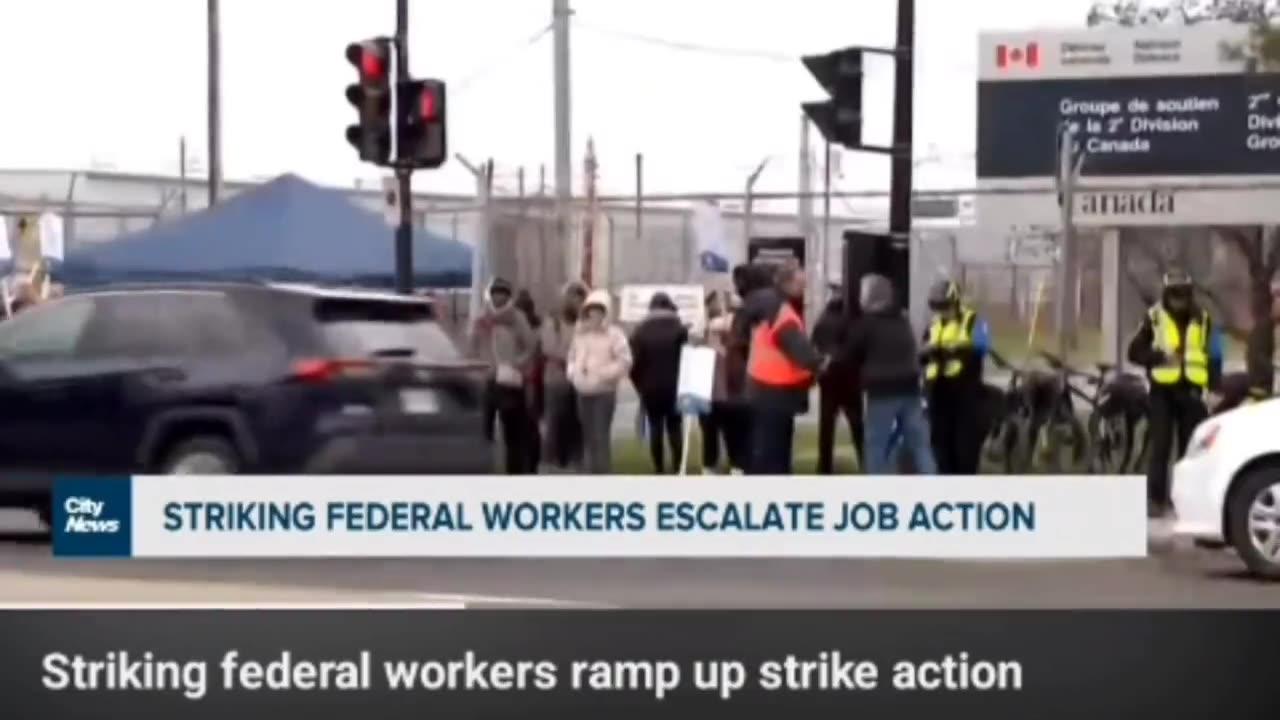 Canadian Federal Workers Strike hypocrisy at One News Page VIDEO