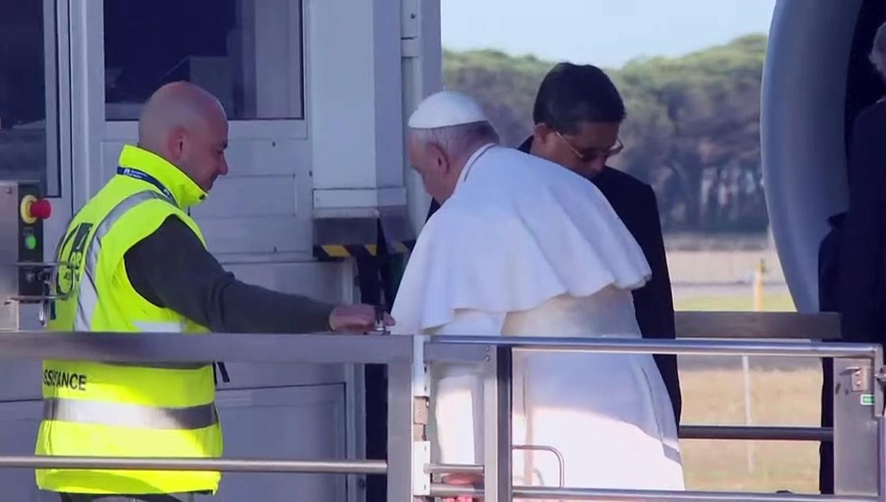 Pope Francis departs for three-day trip to Hungary