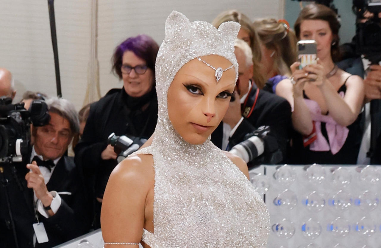 Doja Cat walked the Met Gala carpet dressed as Karl Lagerfeld's cat Choupette